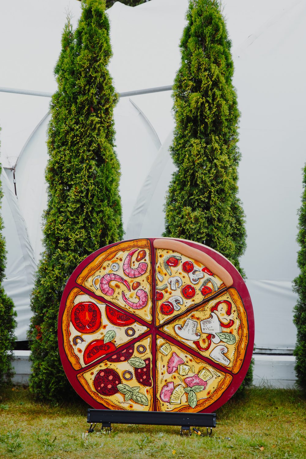 Крупногабаритный декор большая пицца